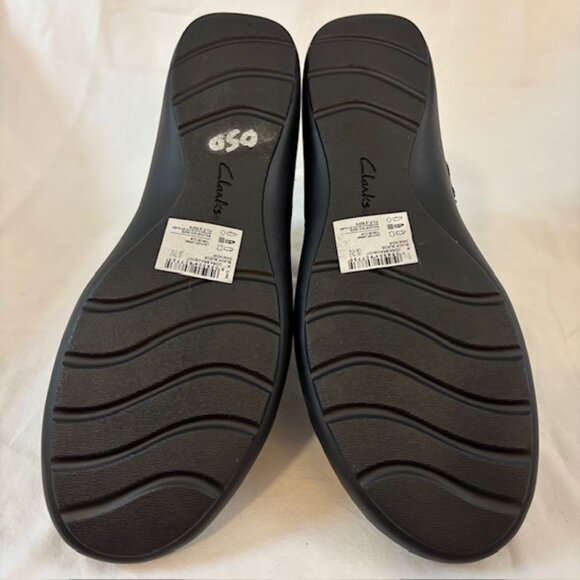 NWT Clarks Black Suede "Cora Braid" Ankle Booties Women's Size 10M - Picture 8 of 11